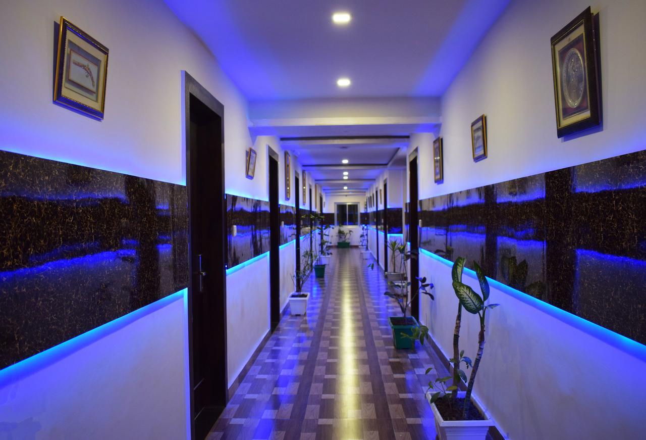 Hotel New Majestic Ajmer Exteriör bild
