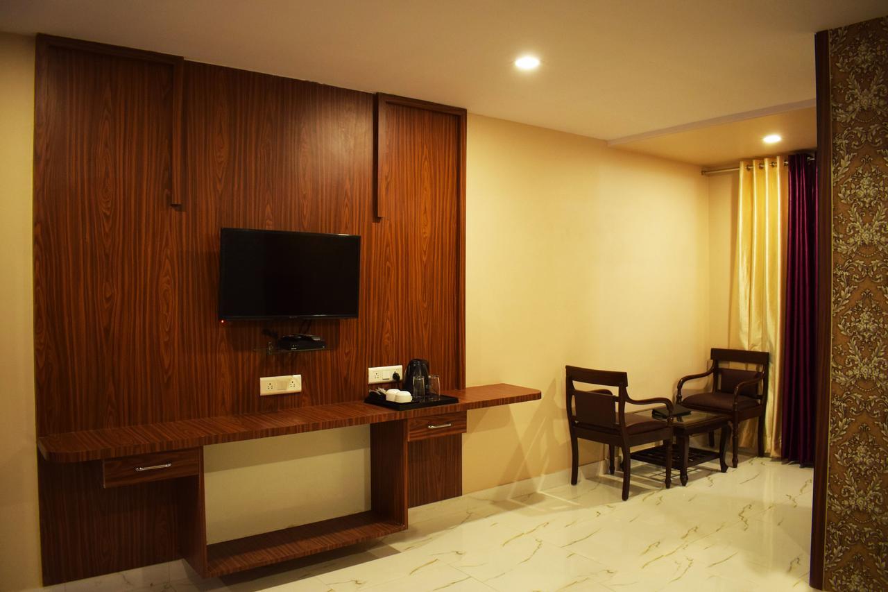 Hotel New Majestic Ajmer Exteriör bild