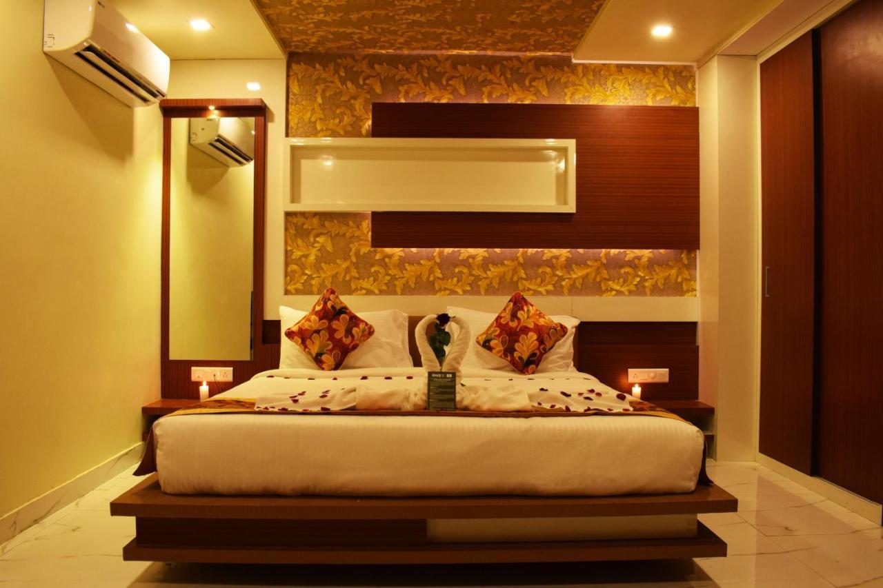 Hotel New Majestic Ajmer Exteriör bild